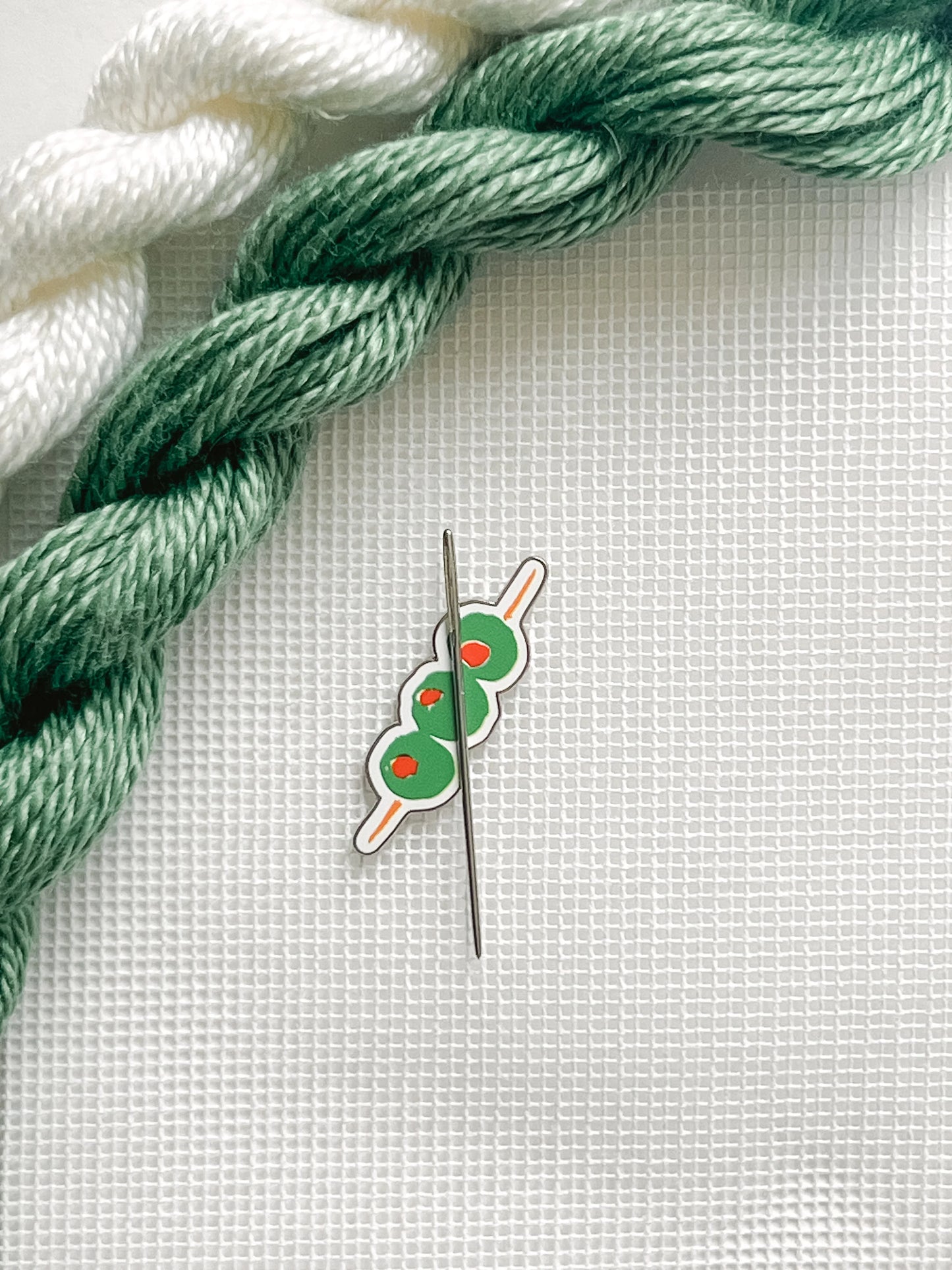 Olives Needle Minder