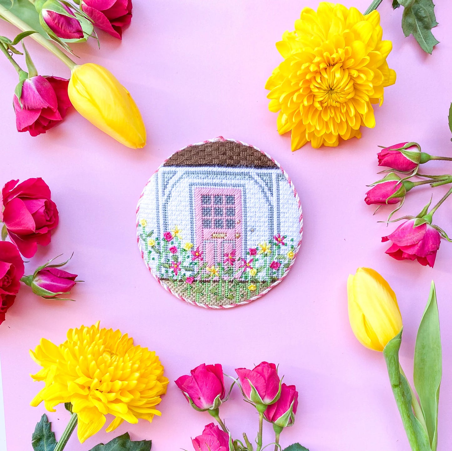 New England Spring Door Round Needlepoint Canvas & Stitch Guide