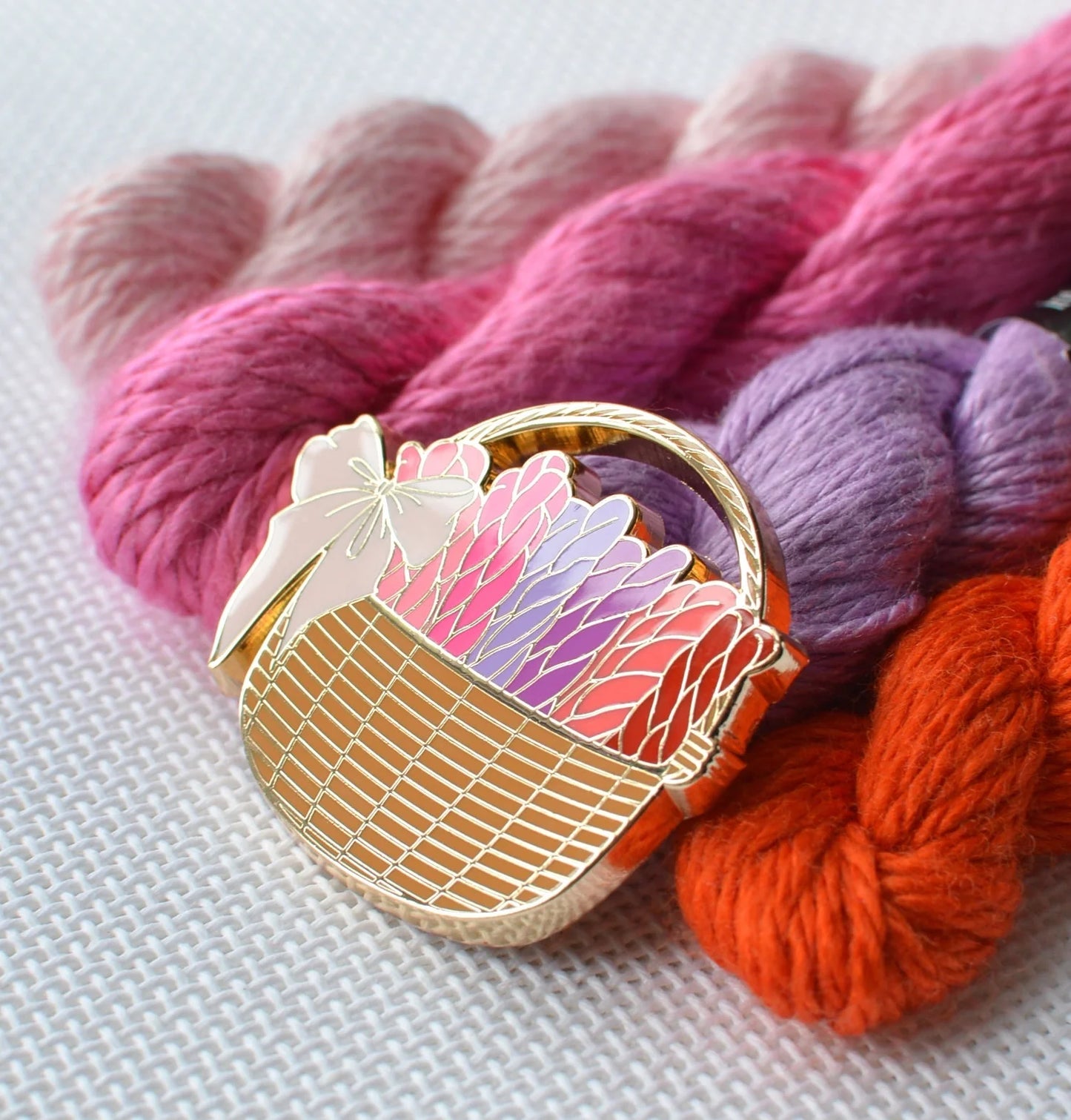 Needlepoint Basket Needle Minder