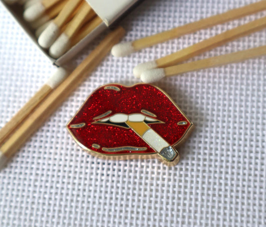Hot Lips Cigarette Needle Minder