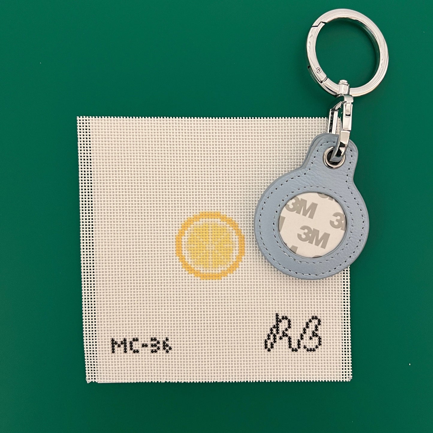 Self Finishing Set: Lemon Slice Canvas & Blue Mini Clip