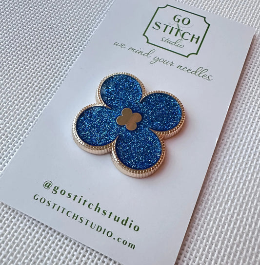 Blue Glitter Clover Needle Minder