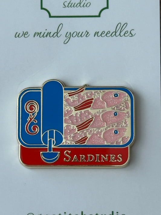 Red & Blue Sardine Can Needle Minder
