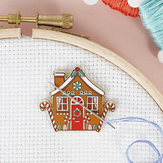 Gingerbread House Needle Minder